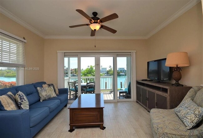 Primary Photo - 7046 Harbor Village Dr