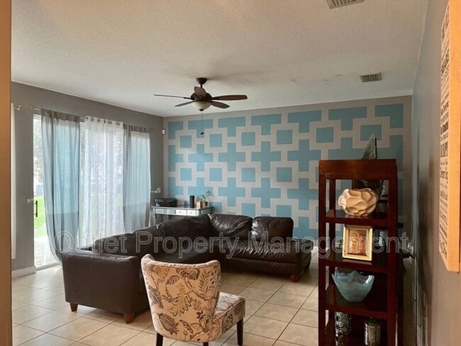 Building Photo - 316 Coral Beach Cir