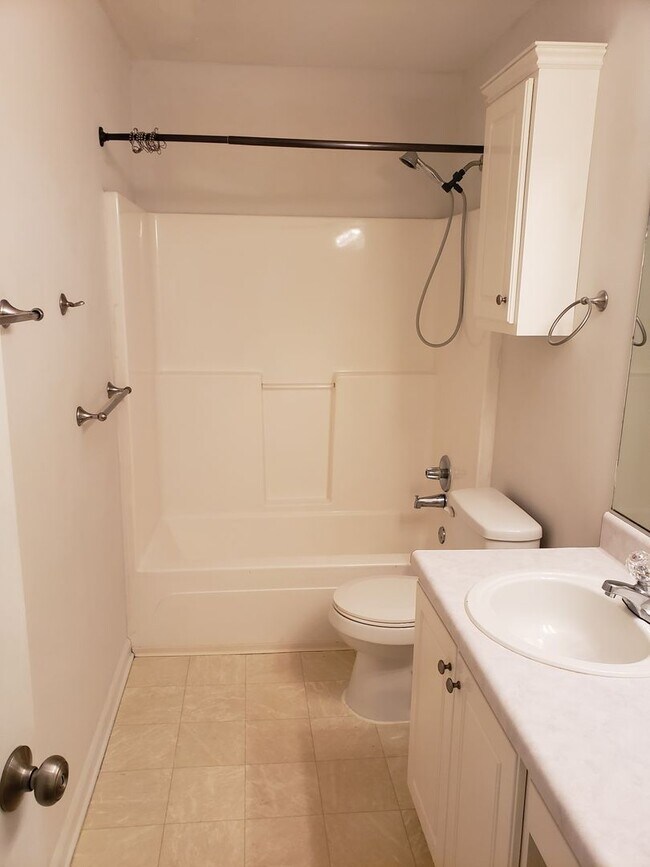 Building Photo - 404 Northrop Pl