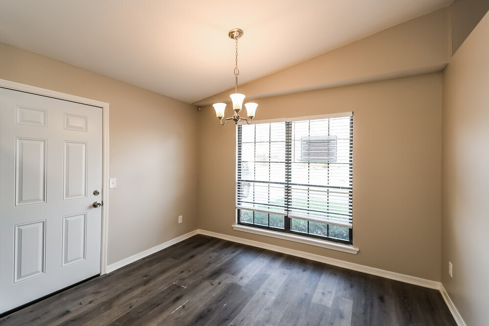 Building Photo - 1638 Sandy Hollow Loop