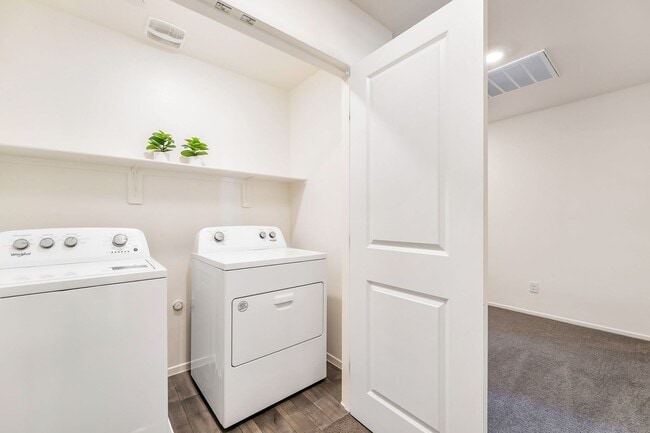 Building Photo - Luxury Living at a breathtaking property nestled in the vibrant city of Las Vegas!