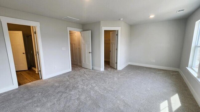 Building Photo - 132 Marston Ln