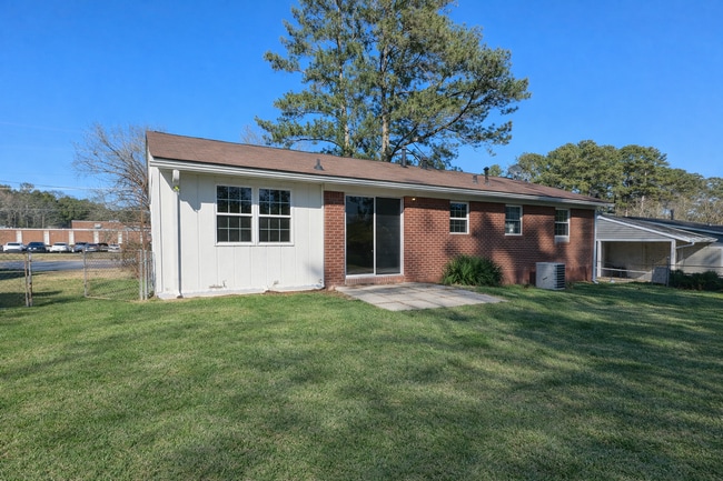 Building Photo - 4206 Old Rock Cut Rd