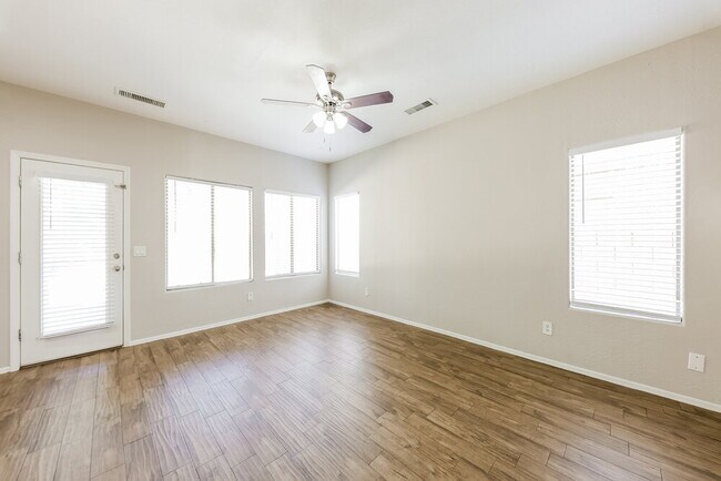 Building Photo - 16862 W Post Dr