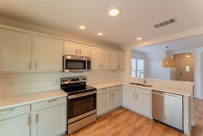 Building Photo - 1225 Anise Dr