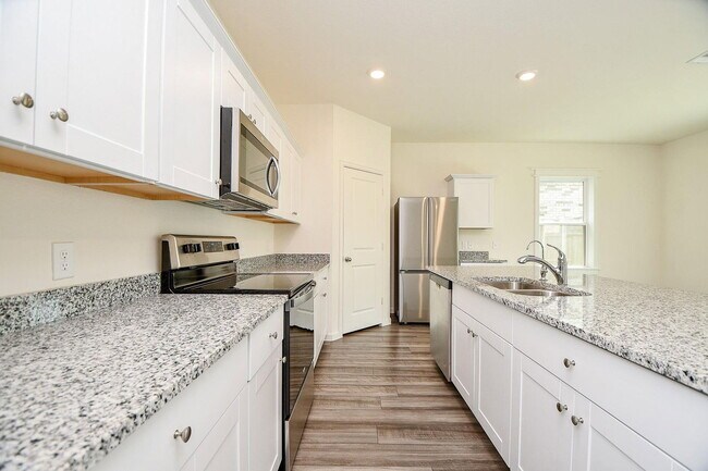Building Photo - 13526 Kinsman Road