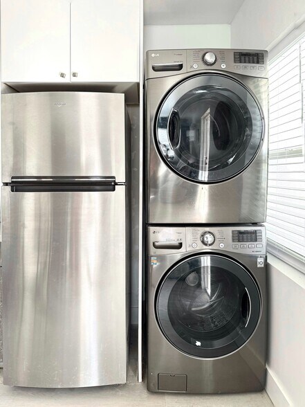 Building Photo - 941 SW 29th St