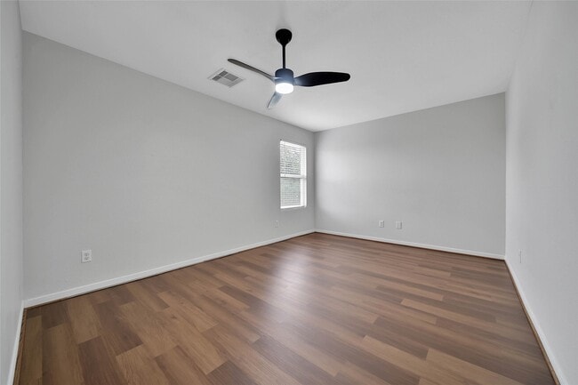 Building Photo - 3022 Madison Elm St
