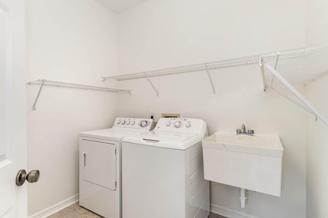 Building Photo - 107 Mar Brisa Ct