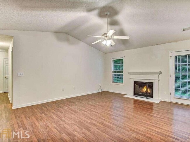 Building Photo - 2804 James Henry Dr