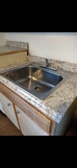 Building Photo - 729 Corn Ave