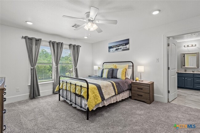 Building Photo - 1605 Alta Vista Loop