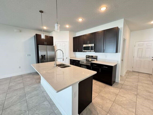 Building Photo - 769 Marion Oaks Pass