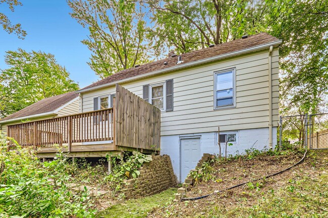 Building Photo - Lovely 4BR Home on a Quiet, Tree-Lined Street