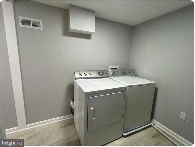 Building Photo - 2813 Gwynnview Rd