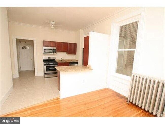 Building Photo - 2808 W Girard Ave