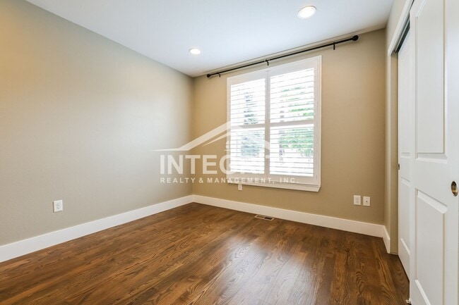 Building Photo - 3622 W 29th Ave
