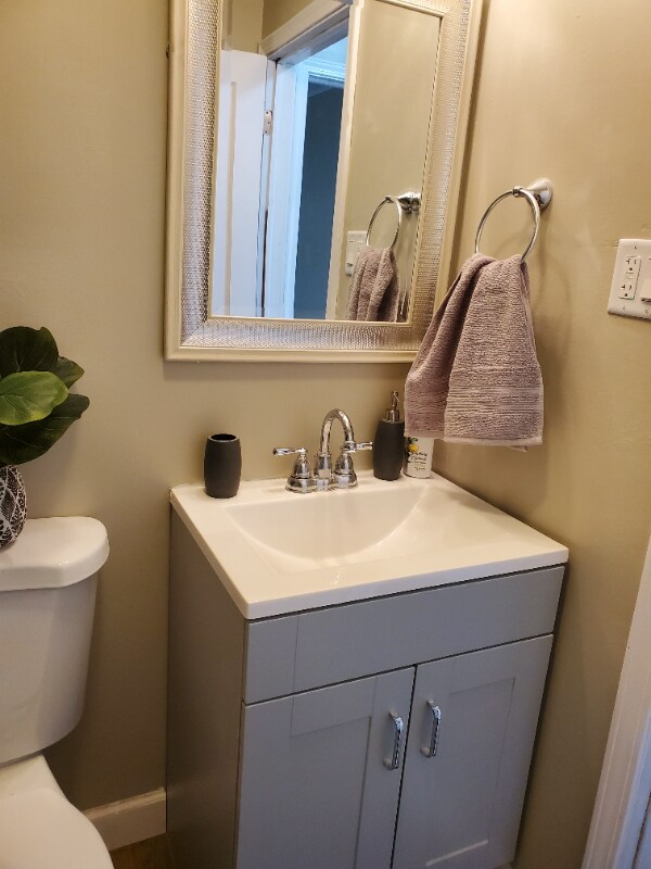 Building Photo - 1329 Campbell Ave