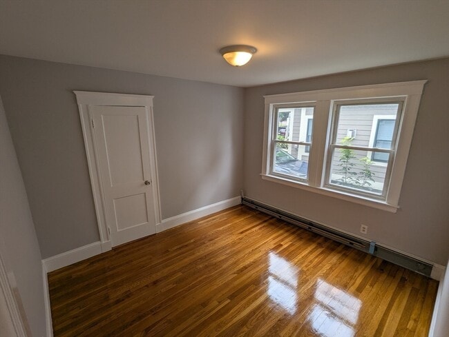 Building Photo - 21 Rogers Park Ave