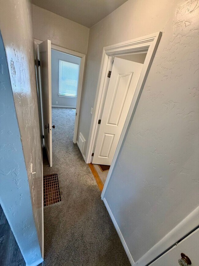 Building Photo - Charming 2-Bedroom Home with Patio, Storage & Plenty of Parking
