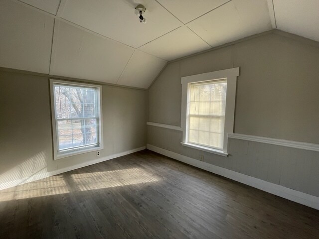 Building Photo - 2023 N Jefferson Ave