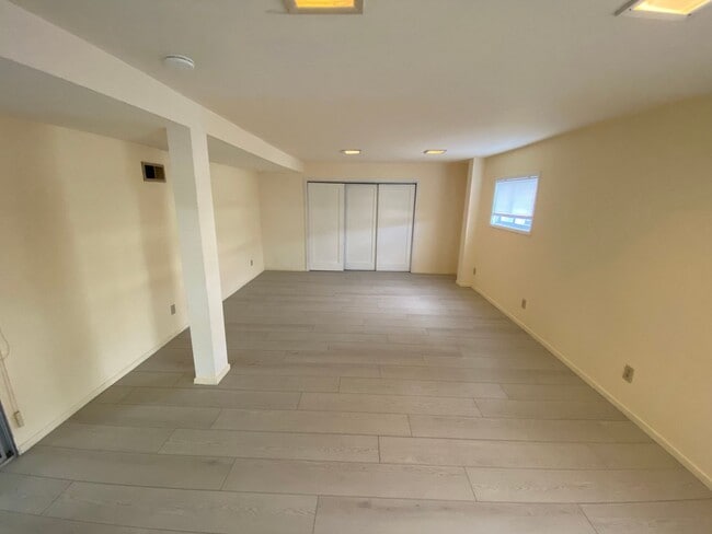 Building Photo - Epic REA - Spacious Light-filled Corner House 4BD/ 2BA