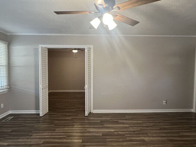 Building Photo - Seeing is Believing!!!