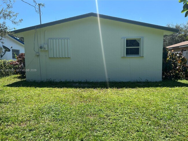 Building Photo - 2837 NW 8th St