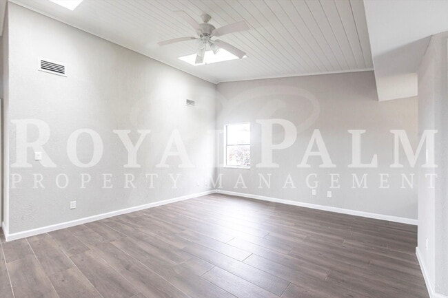 Building Photo - Renovated 3BR Home in The Forest — Seasonal Charm & Holiday Savings – Apply by 12/31 for One Mont...