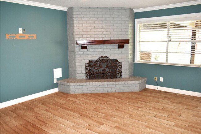 Building Photo - 12706 Highmanor Dr
