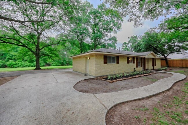 Building Photo - 15458 Rabon Chapel Rd