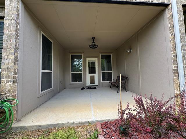 Building Photo - 6464 Naples Dr