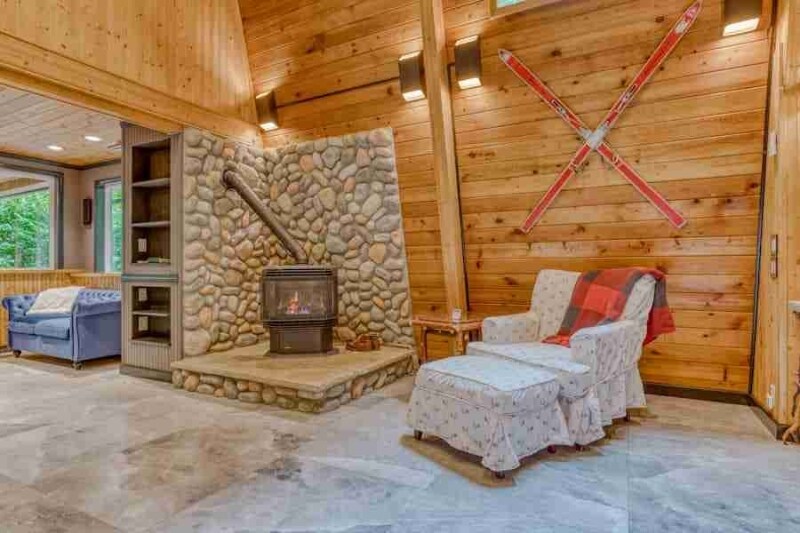 Building Photo - 25625 E Salmon River Rd