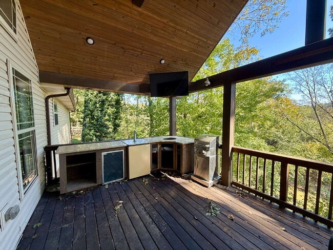 Building Photo - 3BR/2.5BA Home in Clarksville on Red River