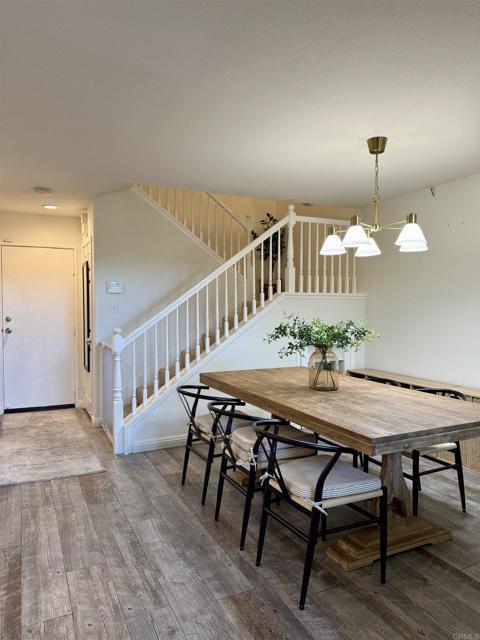 Building Photo - 951 River Oaks Ct