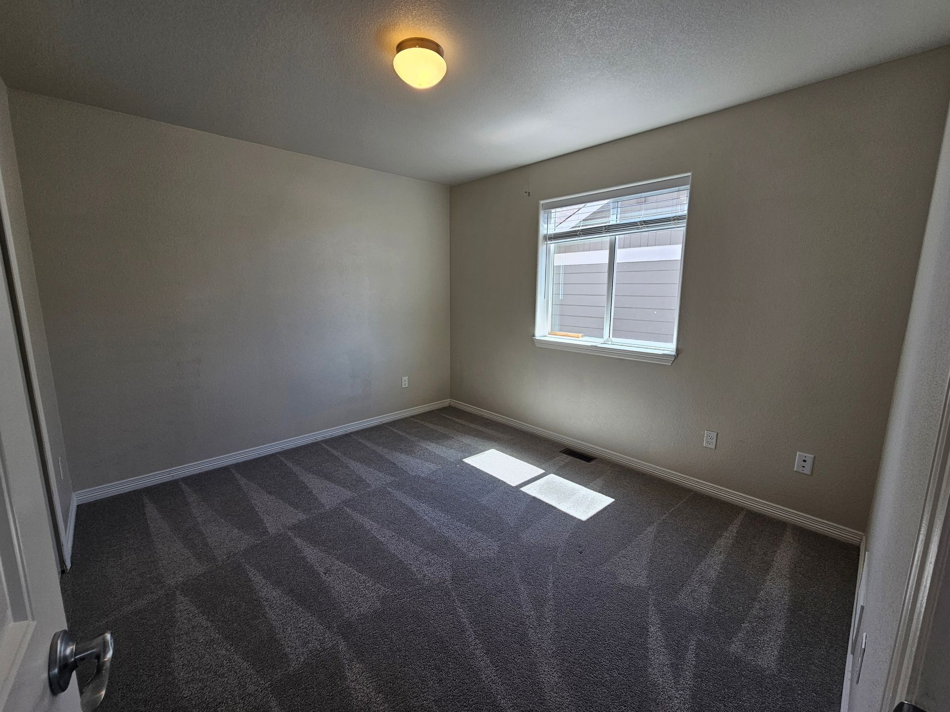 Building Photo - 13256 Park Meadows Dr