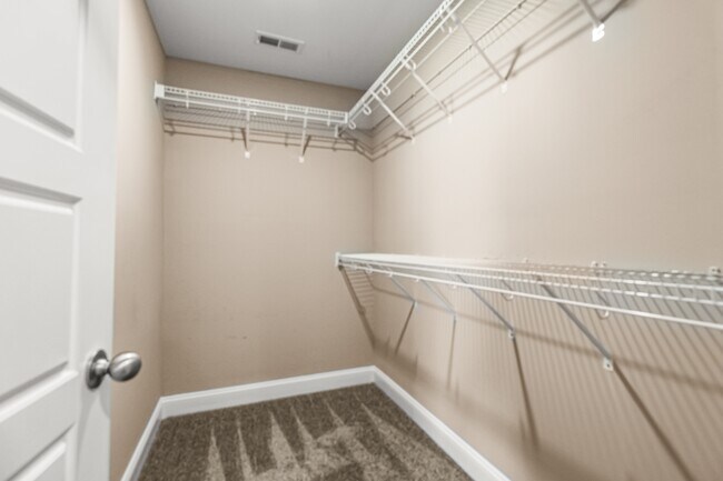 Building Photo - 513 Burgess CT