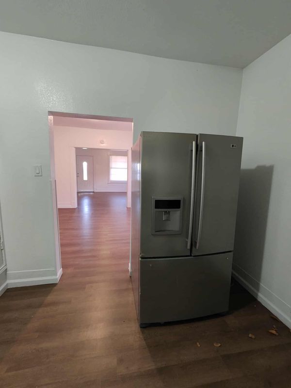 Building Photo - 2605 Birmingham Ave