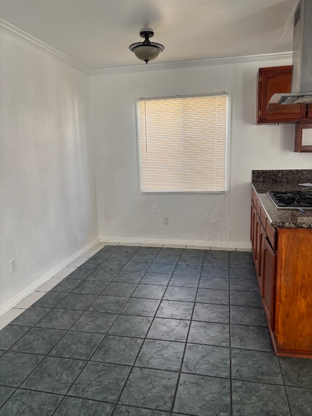 Building Photo - 519 S Bonnie Beach Pl