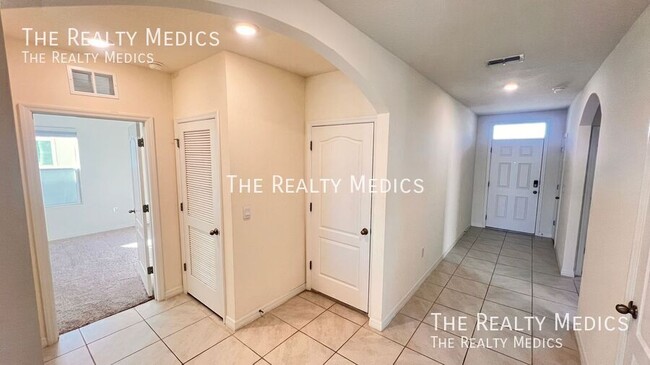 Building Photo - 1830 Hackberry St