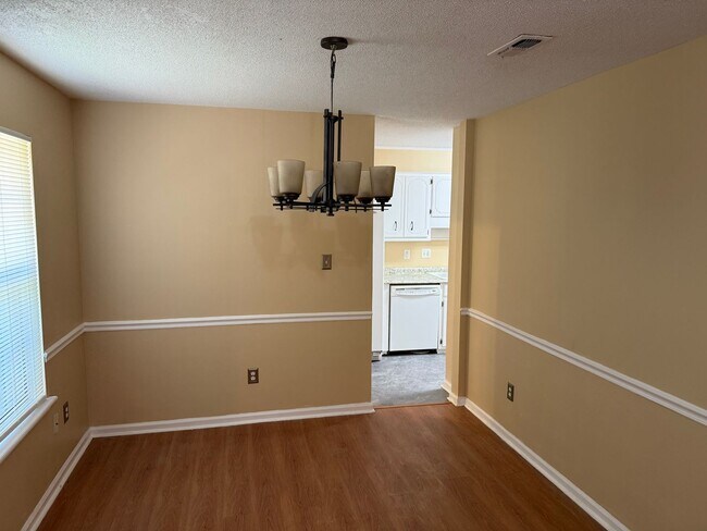 Building Photo - 2962 Bridgeport Dr