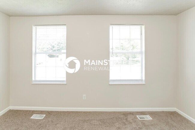 Building Photo - 3 Bedroom Pet-Friendly Home in POWELL, TN with Main Street Renewal