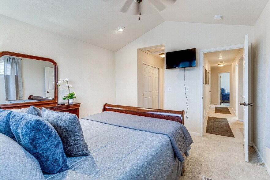 Building Photo - 15555 E 40th Ave