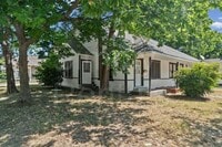 Building Photo - 1410 Sycamore St