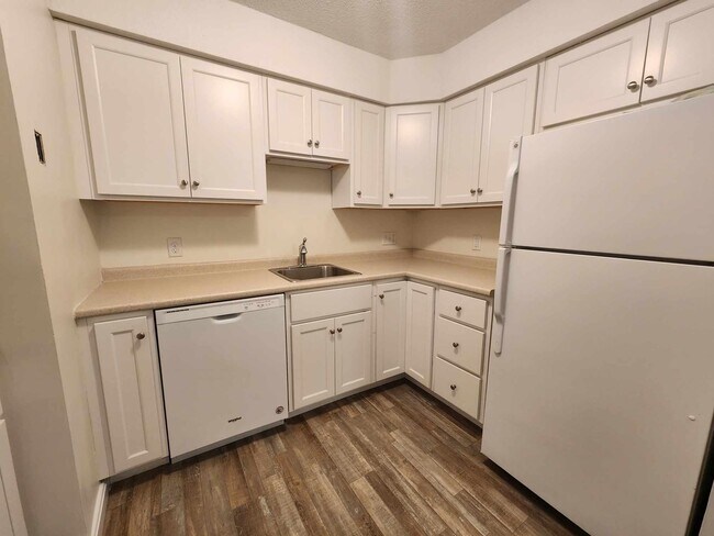 Building Photo - 309 Springbrook Cir