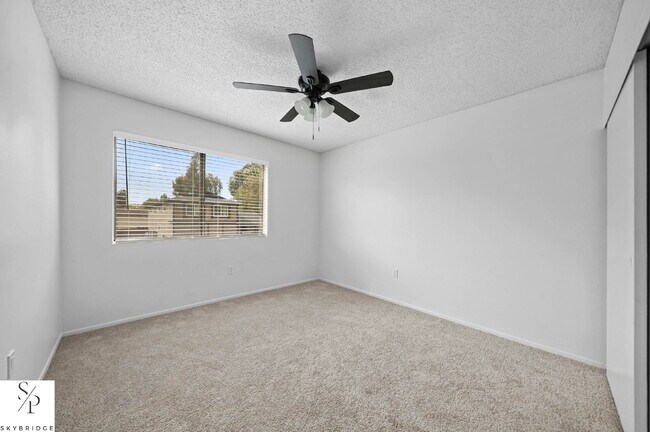 Building Photo - 3BR/1.5BA with Hardwood Floors — 1,165 sq ft in West Covina