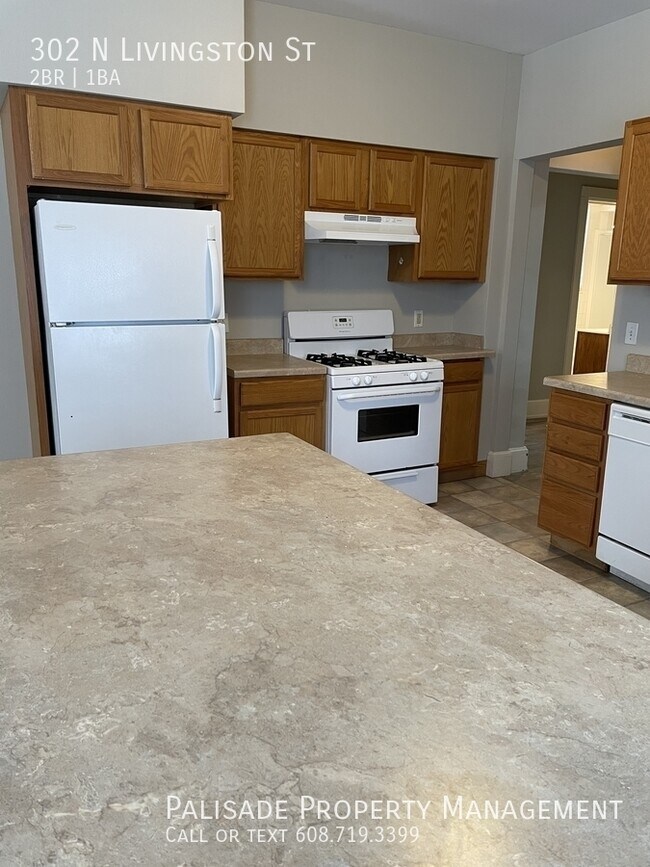 Building Photo - 302 N Livingston St