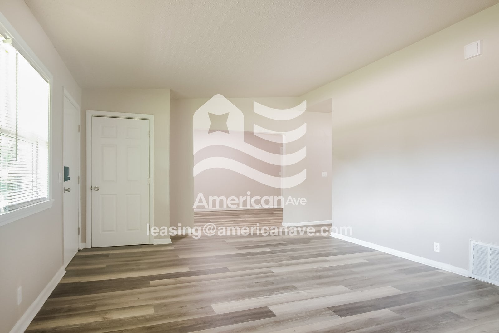 Building Photo - 5429 N Elgin Ave