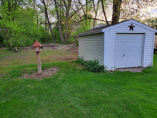 Building Photo - 3626 Keymeer Dr