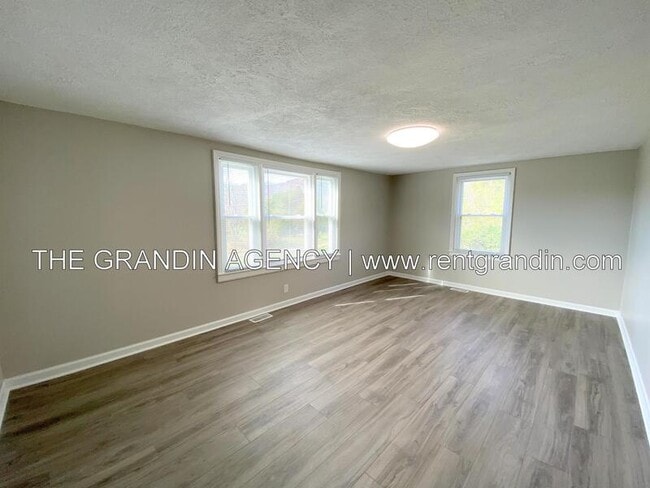 Building Photo - 8623 Plantation Rd